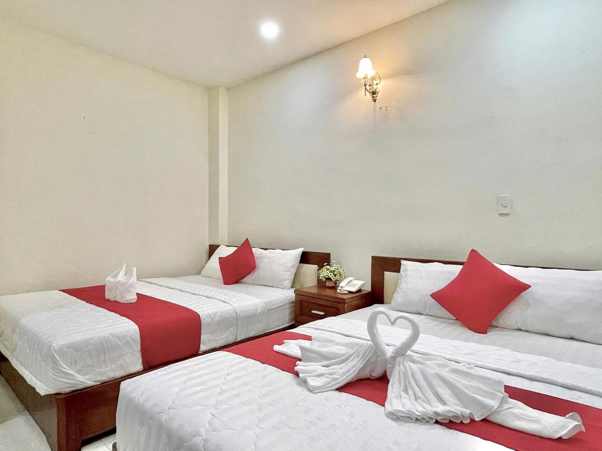 Nhu Y Hotel Hô Chi Minh-Ville Extérieur photo