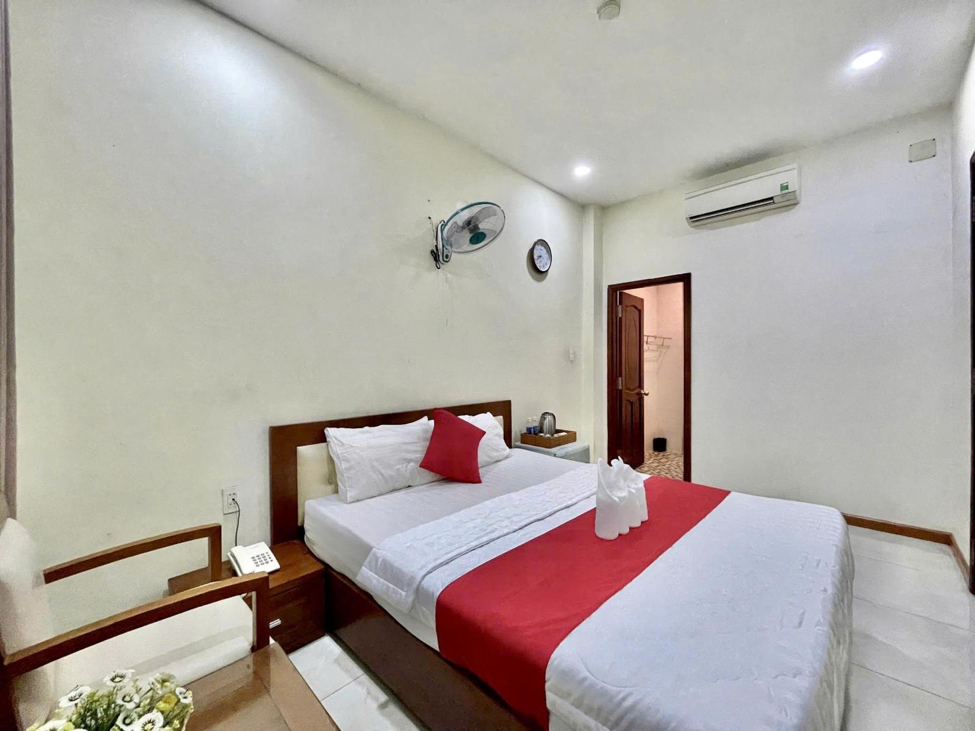 Nhu Y Hotel Hô Chi Minh-Ville Extérieur photo