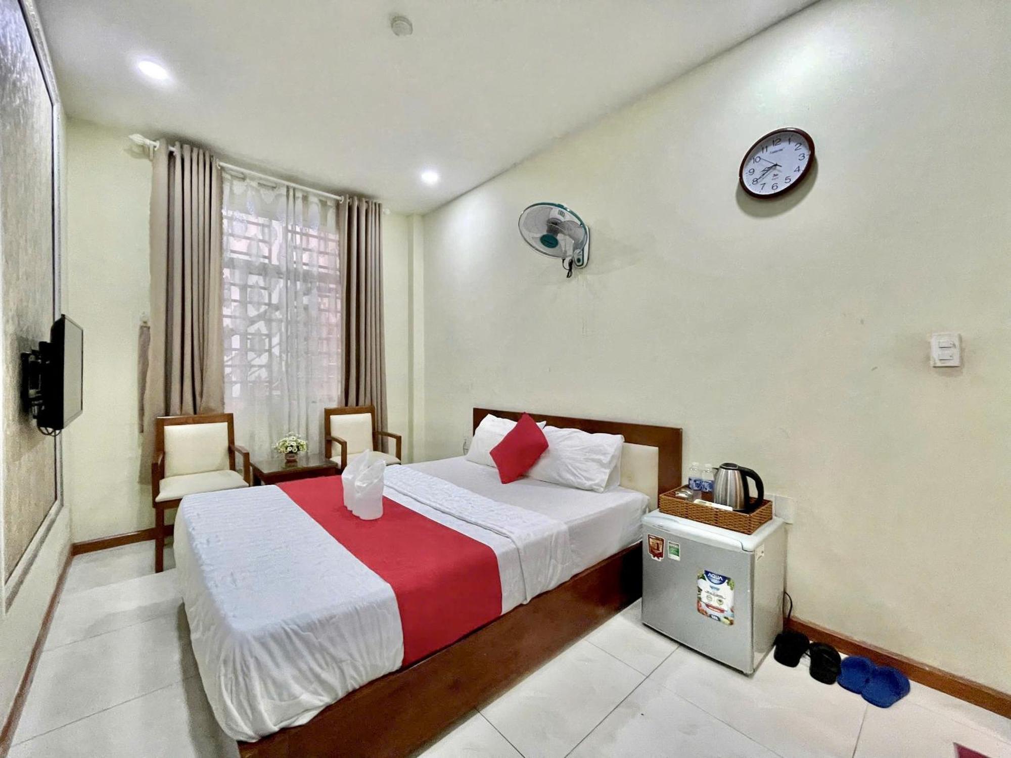 Nhu Y Hotel Hô Chi Minh-Ville Extérieur photo