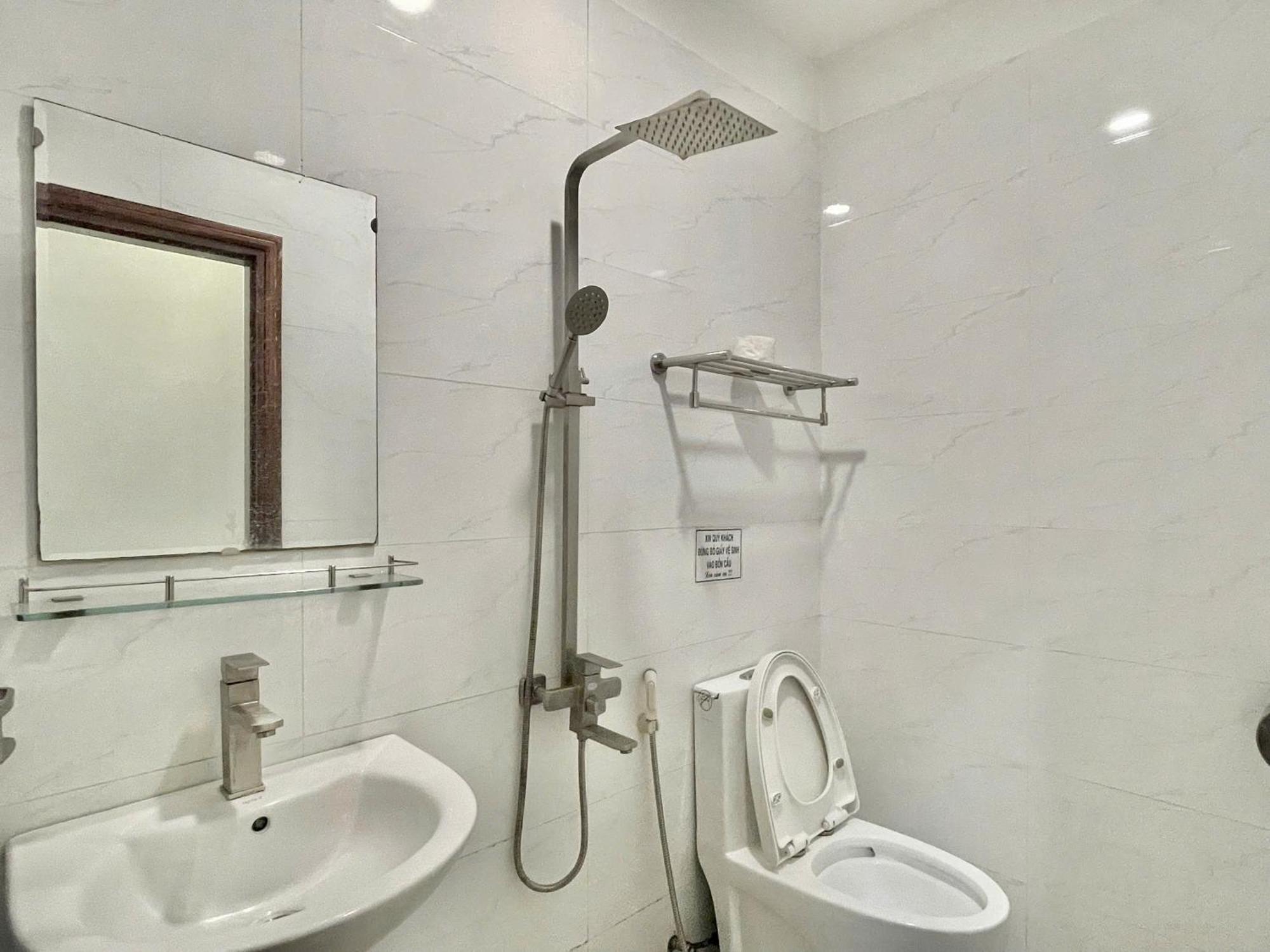 Nhu Y Hotel Hô Chi Minh-Ville Extérieur photo